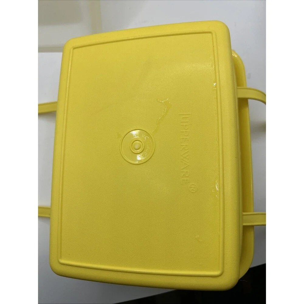 Vintage TUPPERWARE Pack N Carry Lunchbox Yellow